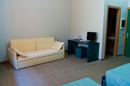Hostal Scout Center *